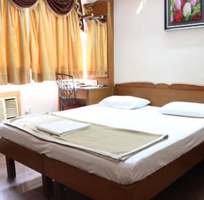 Hotel Karan Palace Mumbai Room photo