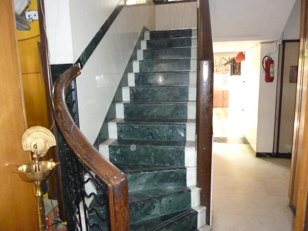 Hotel Karan Palace Mumbai Exterior photo