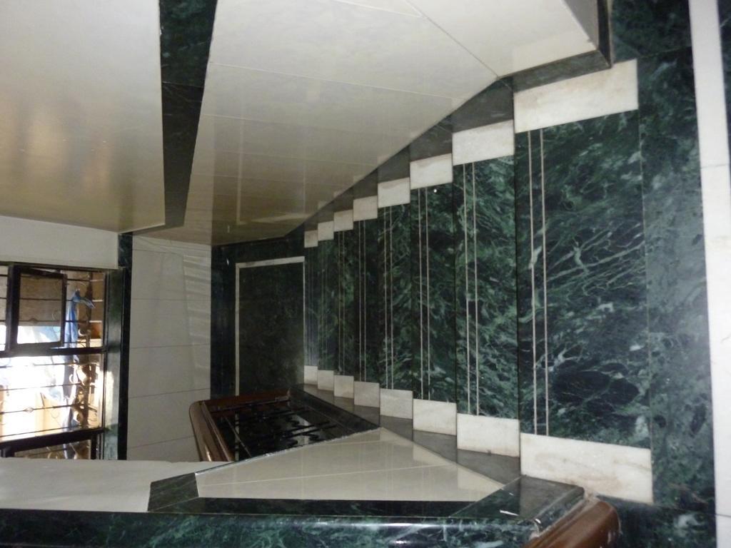 Hotel Karan Palace Mumbai Exterior photo
